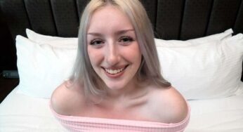 Sarışın çıtır 18’lik ağzına dev siki gömüp yutuyor